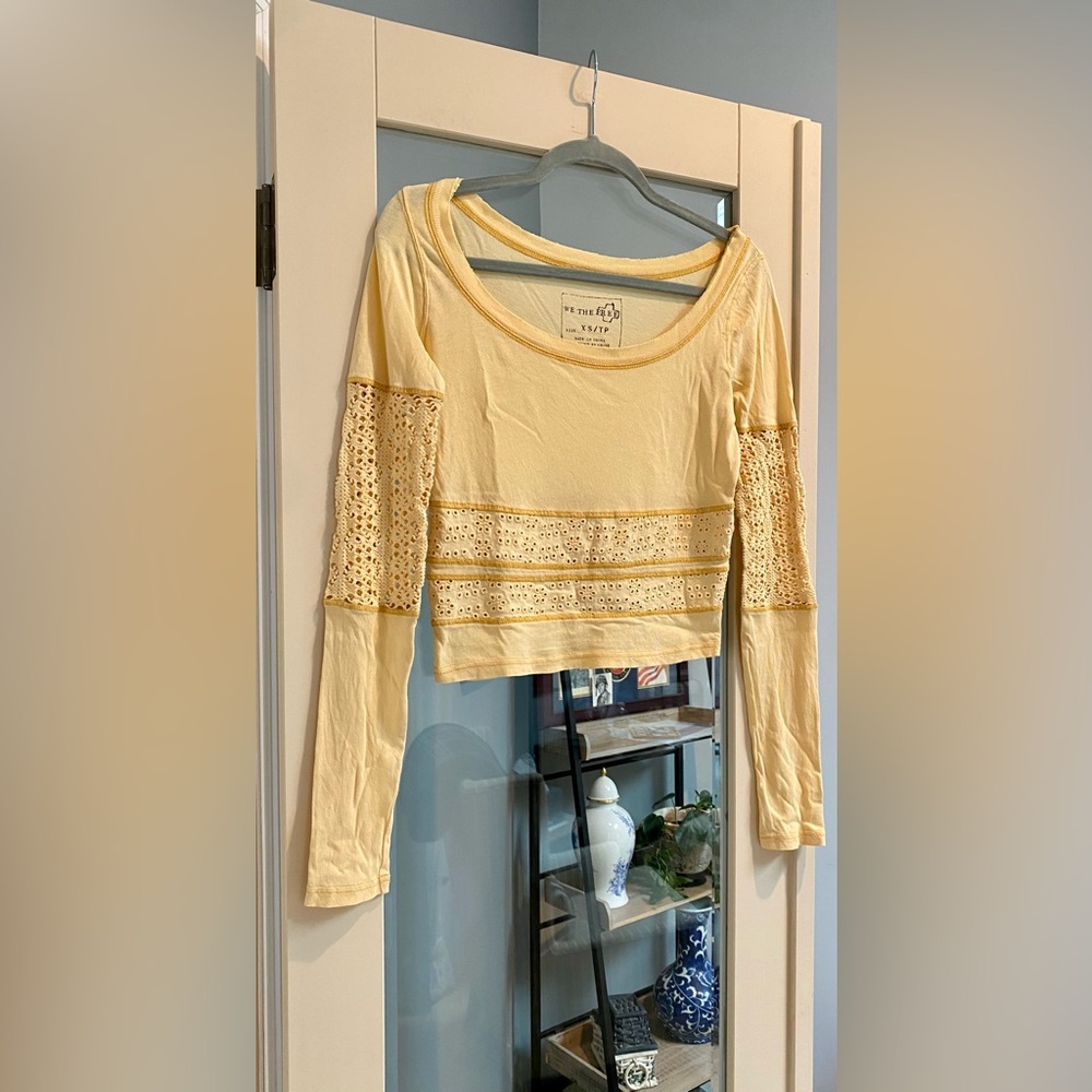 🌼🧡We The Free Doiley Detailed Cropped Longsleeve Top - Picture 2 of 5